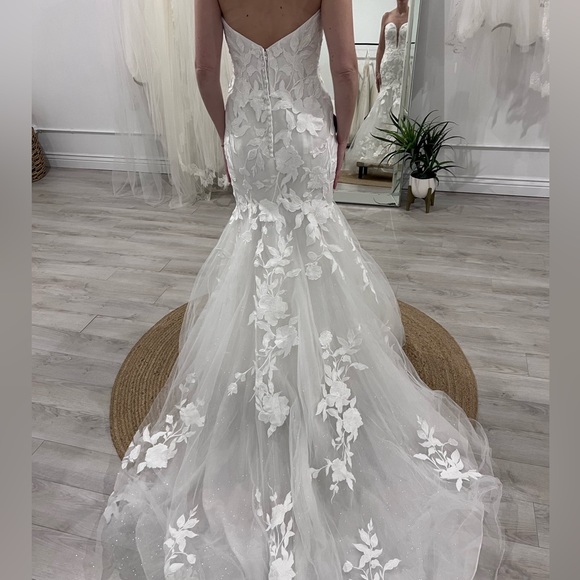 Size 6 Rebecca Ingram- Hattie. Altered to a size 4. - Picture 4 of 4